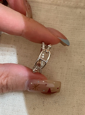 设计感交叉猪鼻子戒指百搭不掉色