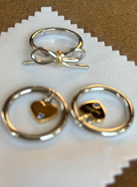 ins风设计感爱心吊牌银素圈戒指