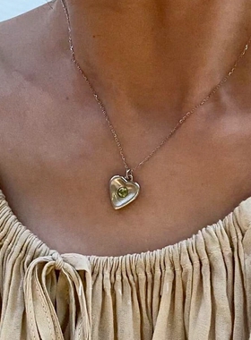 清冷感橄榄绿钻爱心吊坠项链女款