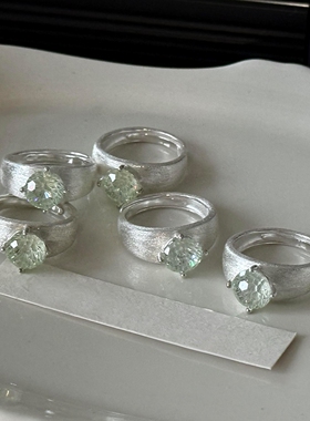 薄荷绿烟仿花钻拉丝银色素圈戒指