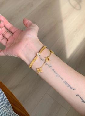 复古金色拉丝方钻手镯轻奢高级感