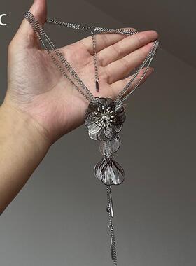冷淡风银色镂空花朵项链甜酷辣妹