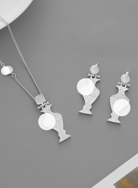 WS瓶浮雕花瓶项链耳钉百搭简约