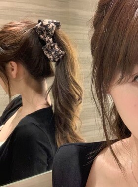 名狐复古碎花蝴蝶结香蕉夹