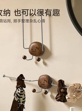 2026新款吸盘发夹发箍收纳神器卫生间架子壁挂式发饰头绳发圈挂钩