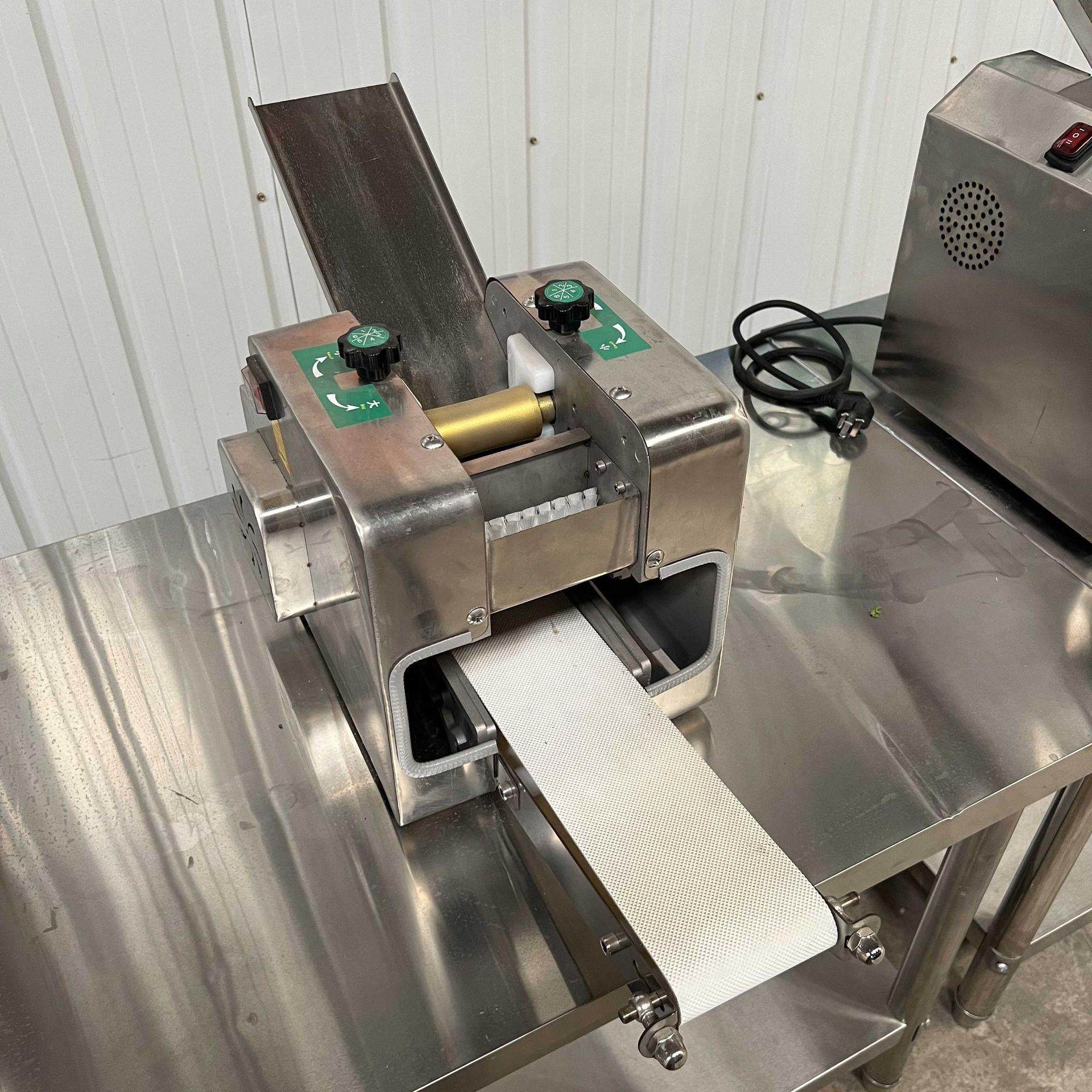 源头厂家全自动饺子皮机 多功能商用手工饺子皮机 云吐皮虾饺皮机,淘宝优惠券,粉丝福利购,淘宝优惠卷