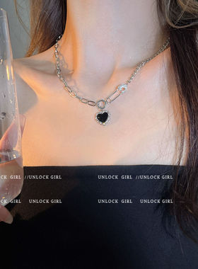 轻奢锆石黑色爱心拼接别针项链女感小众潮锁骨链甜酷风颈链