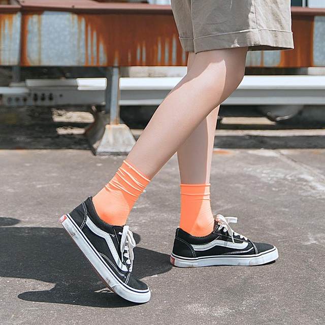Bingbing socks for women in summer thin women in summer stacked socks in spring and autumn black and white ice stockings tube stockings