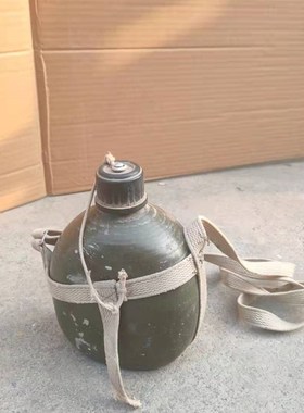 民俗老物件农村烛台酒壶马暖瓶煤油壶军号怀旧杂项