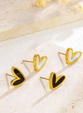 轻奢小众设计感黑色歪桃心项链气质白贝心形钛钢锁骨链饰品套装