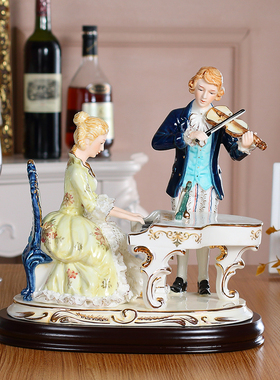 高奢华欧式瓷偶客厅家居装饰艺术工艺品创意陶瓷人物弹钢琴