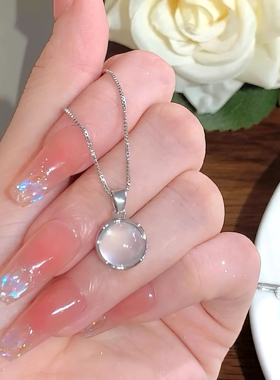 圆圈猫眼石项链女款锁骨链女高级感水晶吊坠首饰配饰项链轻奢小众