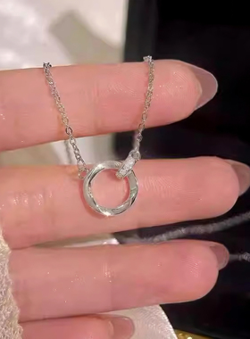 环环相扣莫比乌斯钛钢项链小红书同款爆款气质锁骨链不掉色送女友