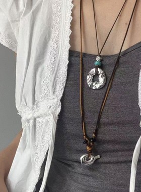 ins设计感新款小马水壶项链女款