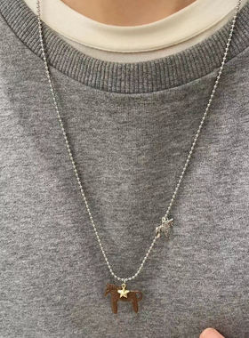 可爱巧克力星星小马项链秋冬小众设计简约哑光毛衣链高级感锁骨链