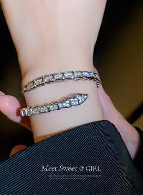 节节高字母竹节蛇骨手镯个性气质高级感满天星时尚冷淡风满钻手环