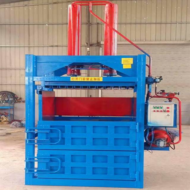 Vertical beverage bottle packing machine Mineral water bottle packing equipment Cola bottle compression packing machine manufacturer direct sales