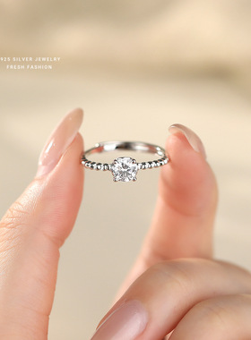 S925银经典四爪锆石戒指