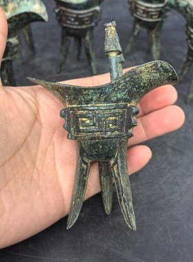 仿古青铜器酒杯爵樽三脚杯装饰品桌面摆件酒具纯铜工艺品古董古玩