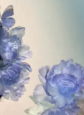 新中式渐变蓝白烫花蝴蝶发夹女