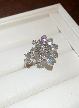 韩版镶钻莲花花瓣开口戒指轻奢高级感食指戒个性精致日常通勤手饰