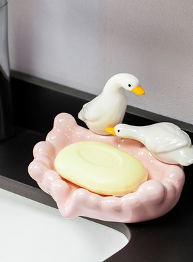 陶瓷摆件2025新款肥皂盒可爱鸭子皂碟托ins风装饰工艺品香皂盒