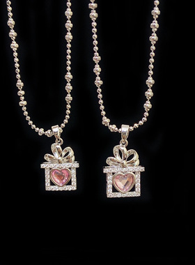 粉色爱心蝴蝶结吊坠项链