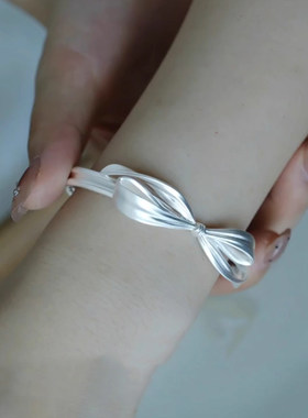 S925纯银色蝴蝶结手镯女