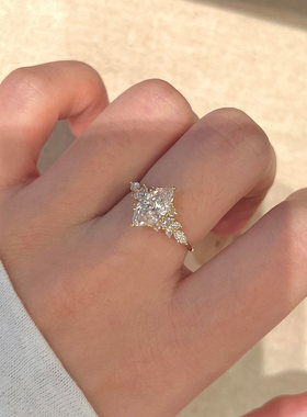 金色爆闪满钻马眼锆石戒指女