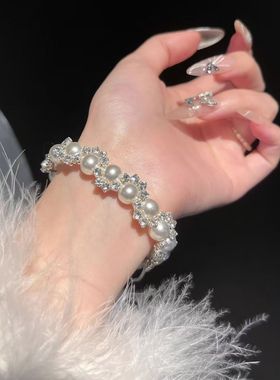 法式复古精致珍珠手链女小众轻奢设计感手串时尚个性百搭手饰配饰