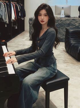 约会穿搭灰色v领针织内搭可外穿打底衫女秋冬木耳边修身毛衣上衣