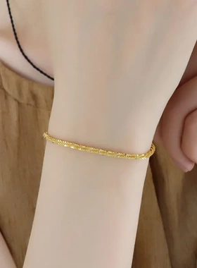 钛钢时尚碎金子手链女轻奢简约手环ins精致百搭镀金手饰品不掉色