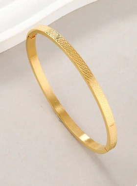 精美不锈钢饰品 腐蚀连环麻花绳索花纹钛钢手镯卡扣o型手饰厂