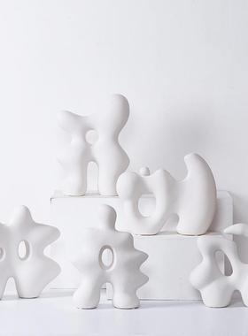 黑白侘寂风陶瓷摆件抽象简约设计感样板间售楼部客厅书柜软装饰品