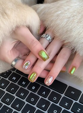 COLORHER穿戴甲法式显白绿闪亮