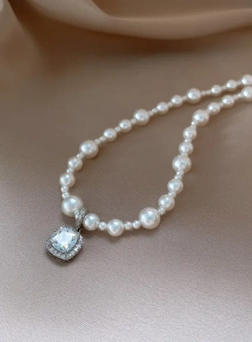 方形锆石吊坠串珠珍珠款项链复古百搭锁骨链法式气质高级感项饰女