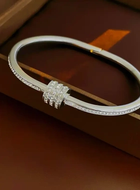 法式轻奢设计感满钻钛钢手镯高级感气质饰品时尚潮流百搭手饰