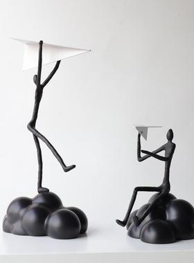 现代抽象雕塑玩飞机人物摆件样板房客厅电视柜玄关书房家居艺术品