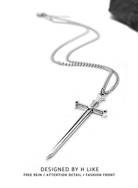 复古长剑项链吊坠饰品钛钢蛇骨短款卫毛衣链男女气质风配饰潮个性