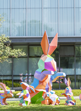 户外园林景观雕塑抽象几何彩绘兔子售楼部商场美陈活动装饰大摆件