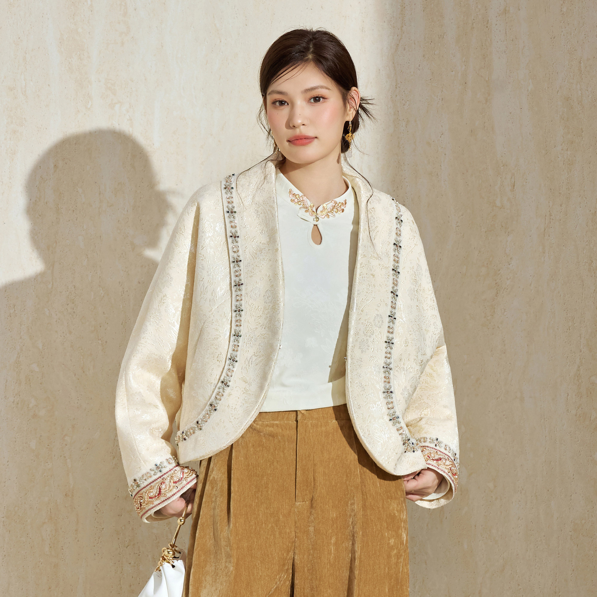 蓝语大码新中式国风立领绣花加绒打底衫冬季保暖内搭修身上衣T恤 - 图1