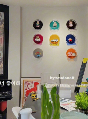 亚克力透明书架圆形壁挂上墙创意手办公仔置物收纳架陈列架装饰