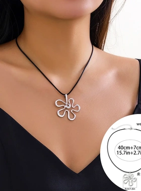 欧美饰品简约花朵吊坠项圈女个性甜酷金属镂空大花项饰