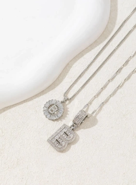 tk爆款满钻冰糖26个字母吊坠项链女铜镶锆石镀钯组合字母套装饰品