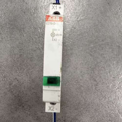 E219-D导轨开关2个，12-48V AC/DC，议价 - 图0