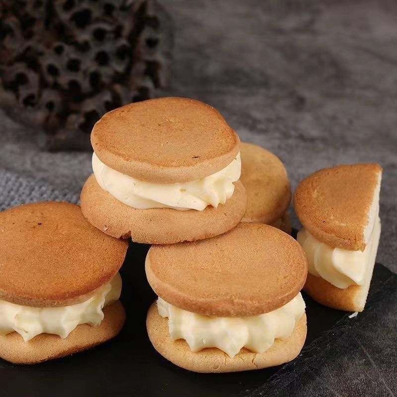 老式奶油夹心蛋糕笑脸娃娃头面包传统儿时娃娃脸糕点小时候的零食 - 图1