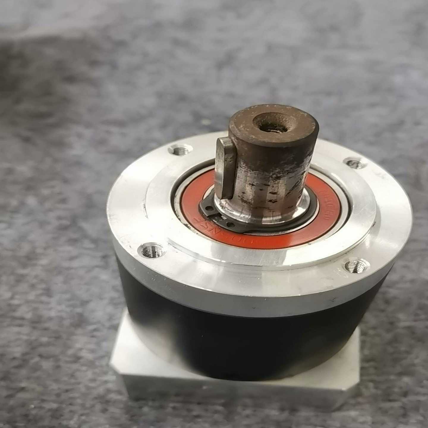 纽卡特NEUGAR减速机PLE080-040--议价商品 - 图1