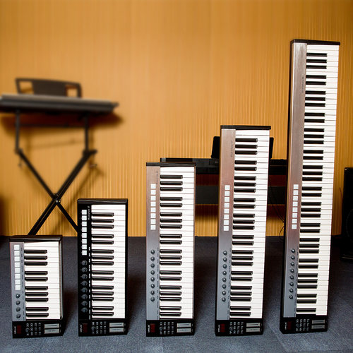 MIDI键盘半配重音乐编曲键盘25键37键49键61键88键电音打击垫迷笛 - 图1