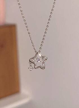 跳动幸运星星项链女轻奢小众设计级学生配饰锁骨链颈链配饰