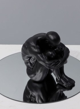 现代简约抱腿黑色人物装饰品摆件样板间办公室书柜桌面雕塑工艺品